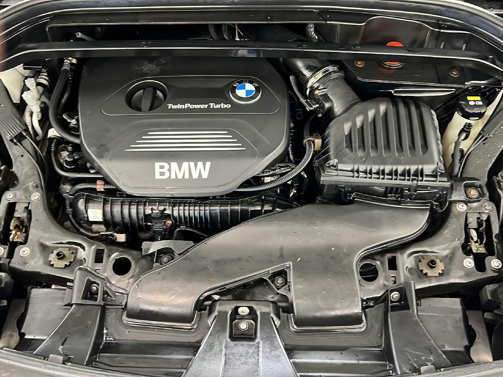 Used 2018 Alpine White Bmw  image 23