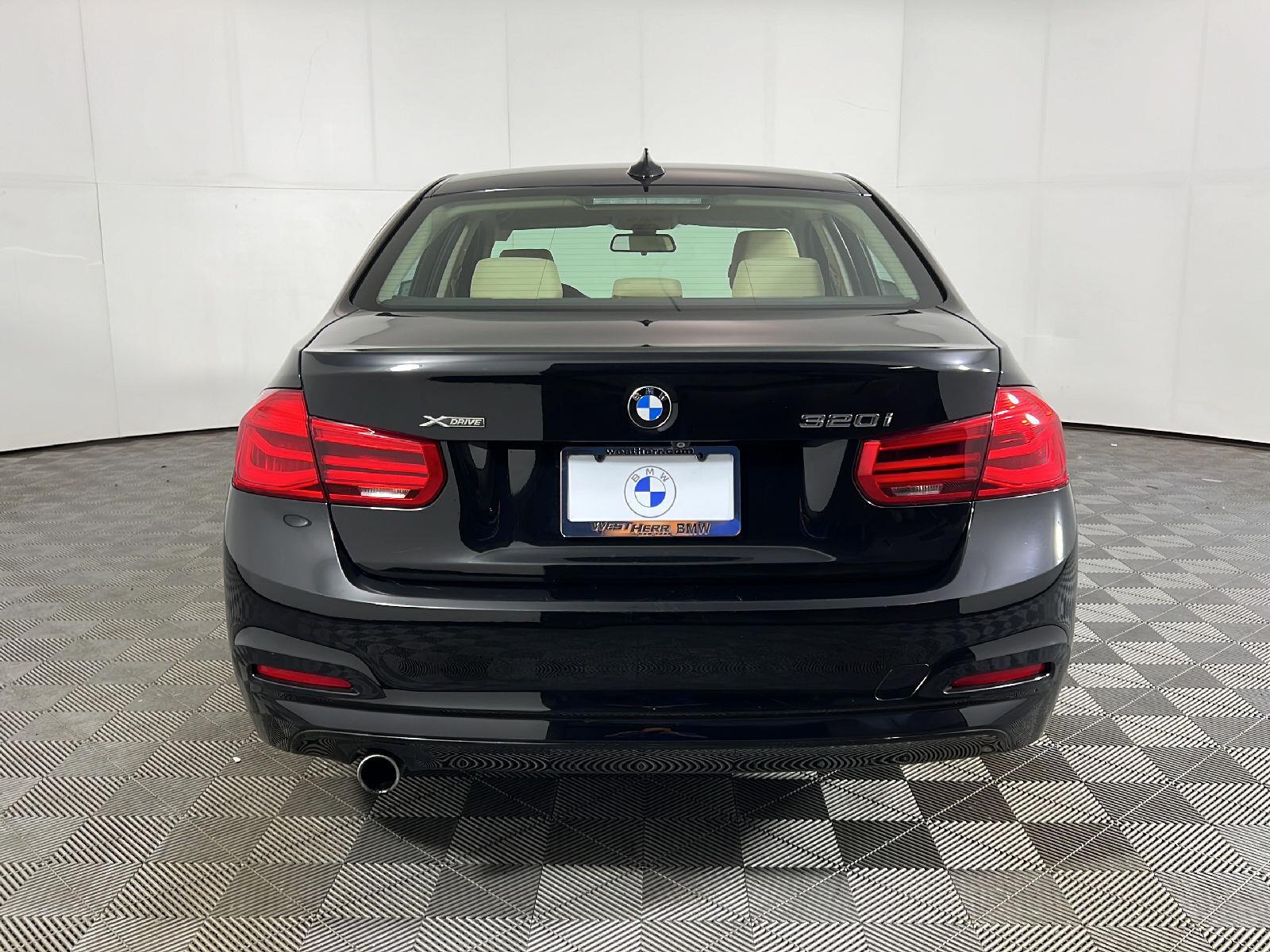 Used 2018 Jet Black BMW 320i xDrive image 6