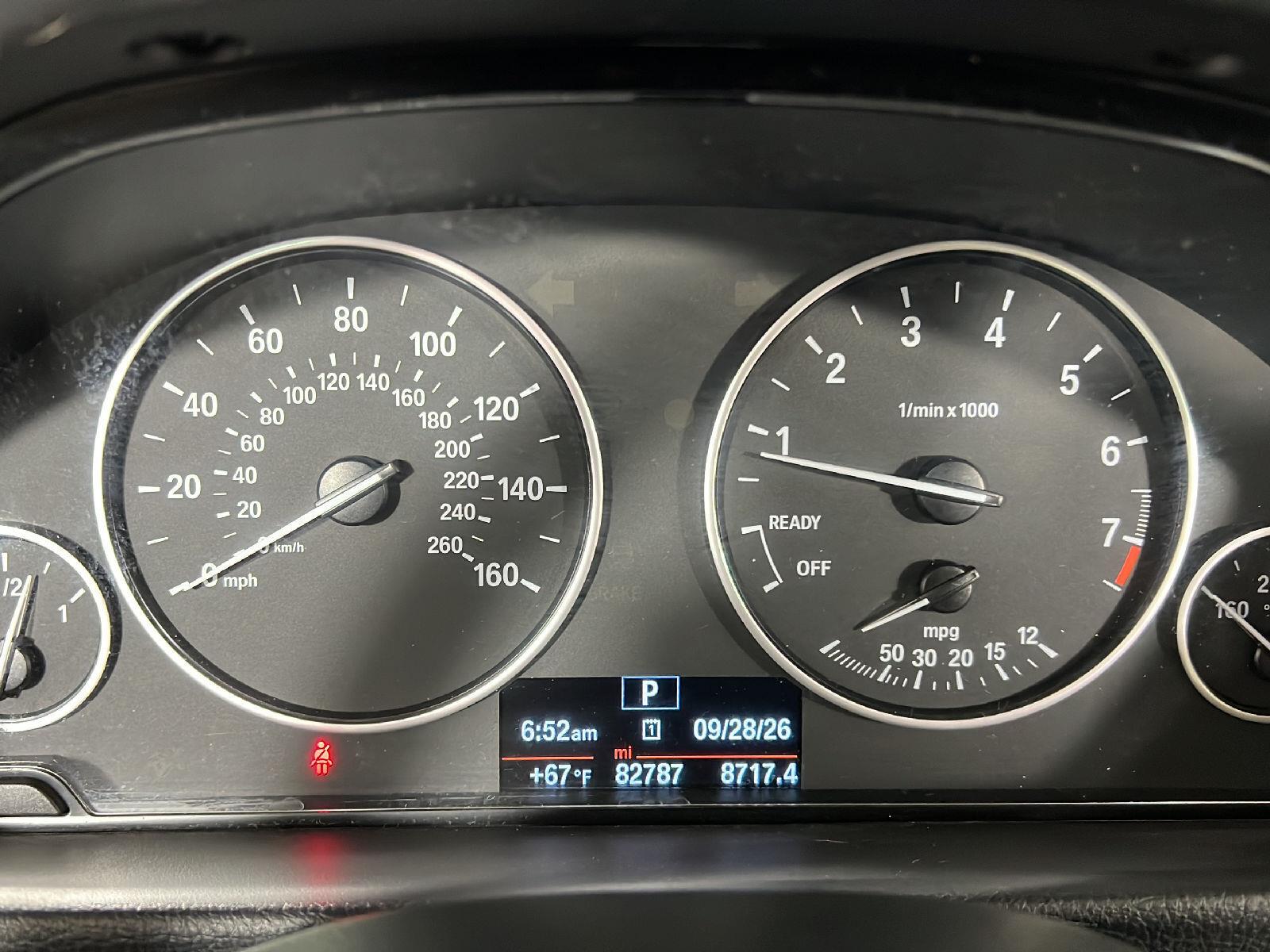 Used 2018 Jet Black BMW 320i xDrive image 17