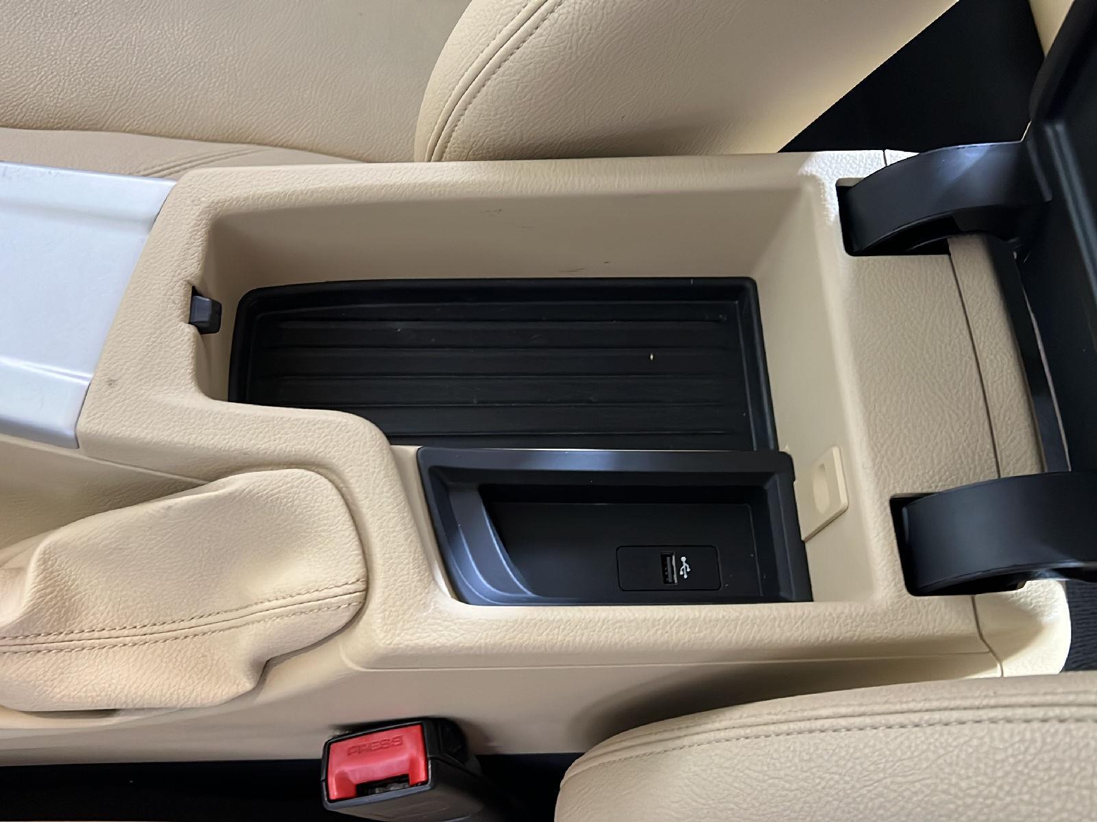 Used 2018 Jet Black BMW 320i xDrive image 19