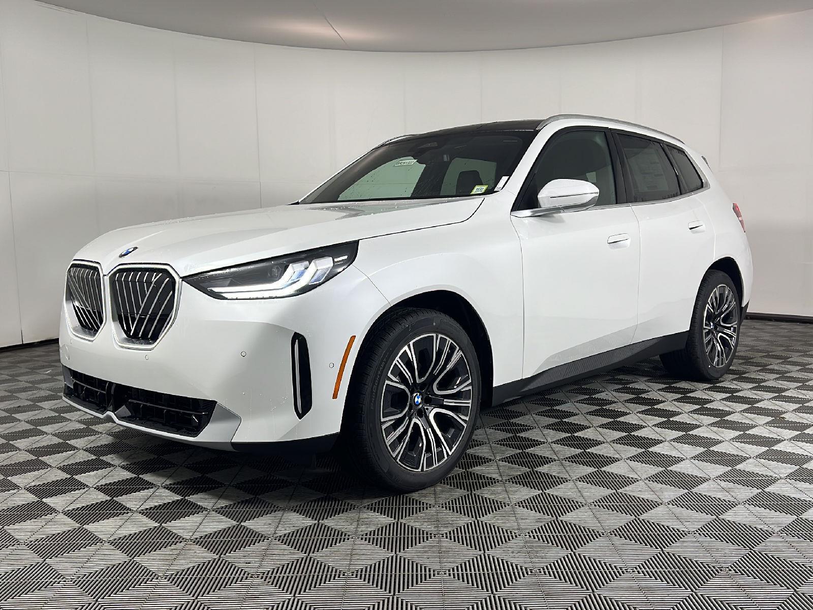 New 2026 Mineral White Metallic BMW 30 xDrive image 18