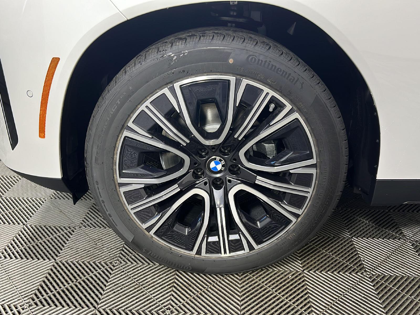 New 2026 Mineral White Metallic BMW 30 xDrive image 20