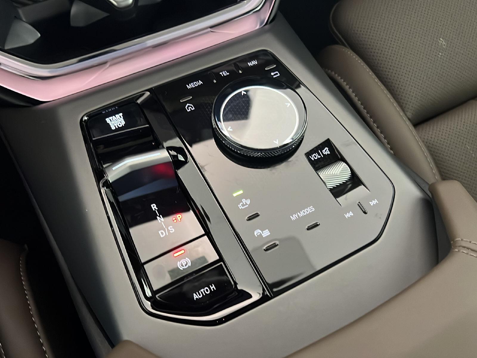 New 2026 Mineral White Metallic BMW 30 xDrive image 26