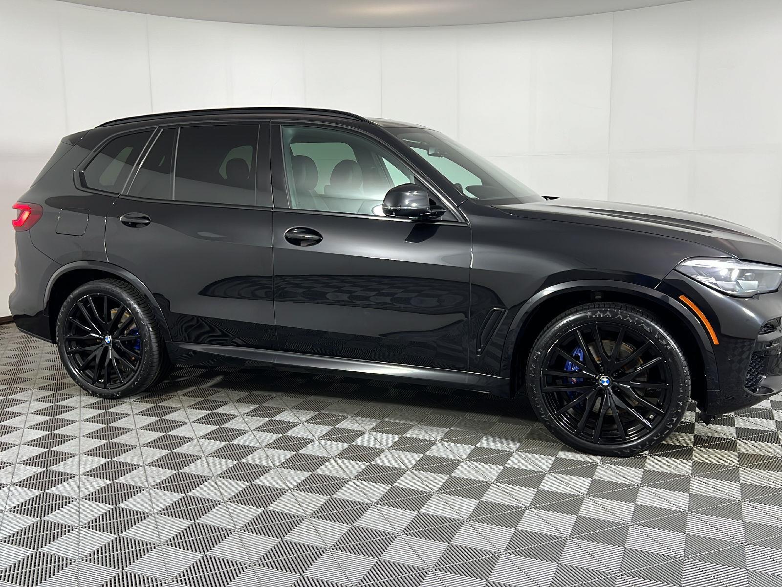 Used 2023 Black Sapphire Metallic BMW xDrive40i image 3
