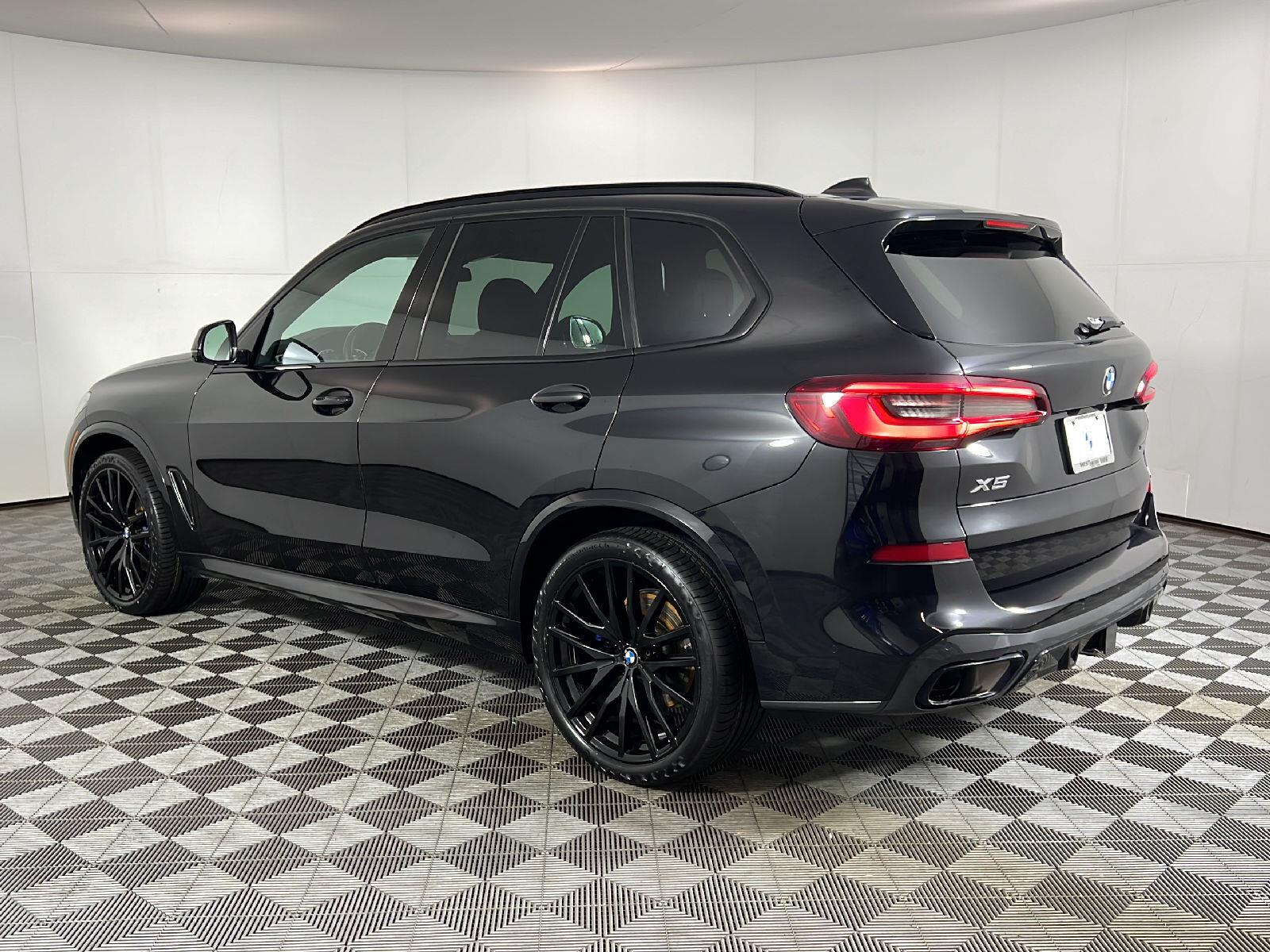Used 2023 Black Sapphire Metallic BMW xDrive40i image 9