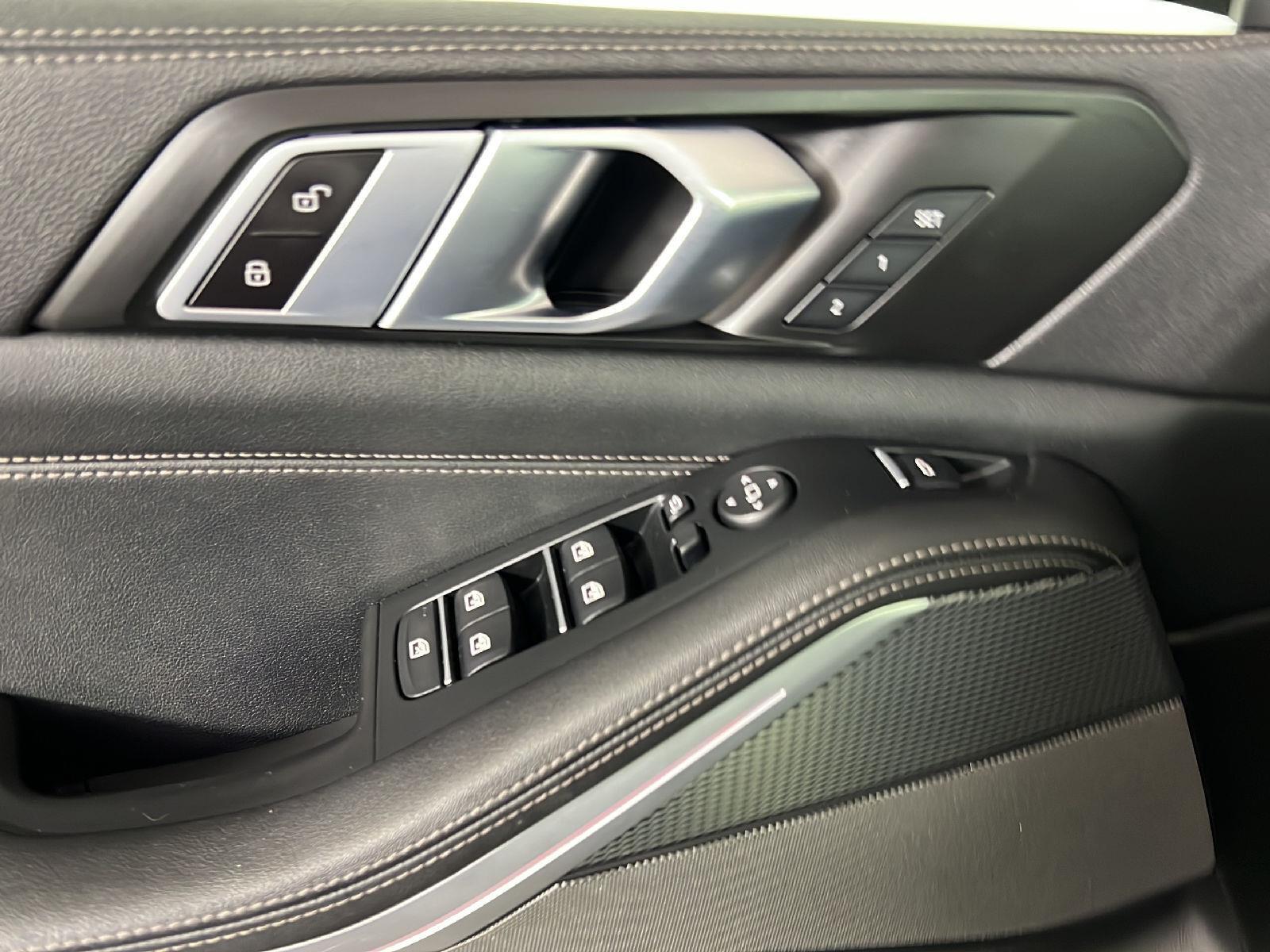Used 2023 Black Sapphire Metallic BMW xDrive40i image 15