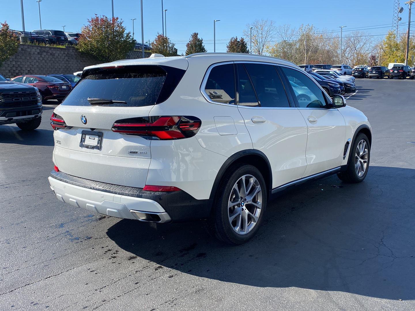 Certified Used 2024 Wh Bmw  image 3