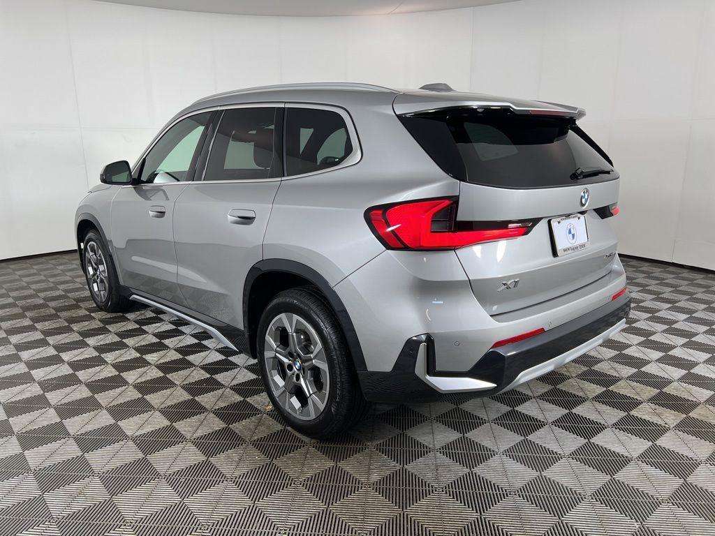New 2026 Silver Metallic BMW xDrive28i image 9