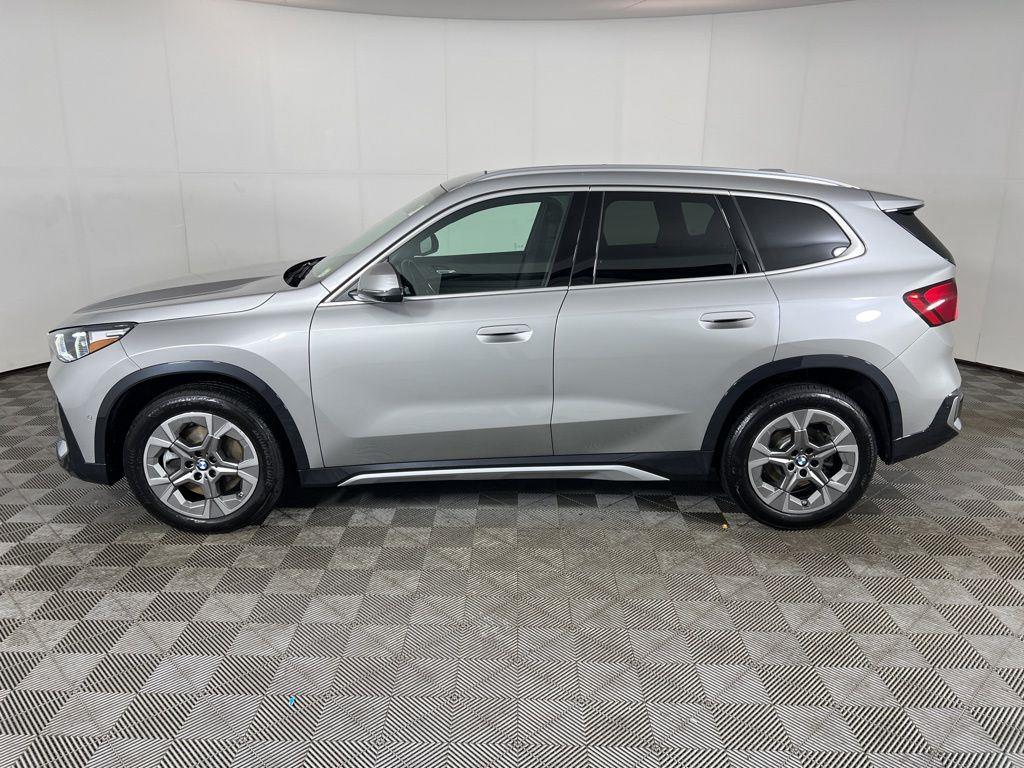 New 2026 Silver Metallic BMW xDrive28i image 10