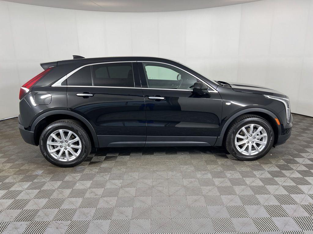Used 2023 Black Metallic Cadillac Luxury image 4