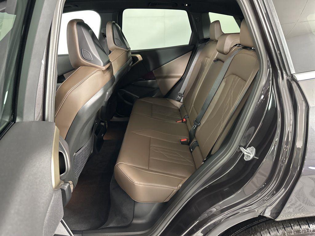 Used 2025 Dark Graphite BMW 30 xDrive image 24