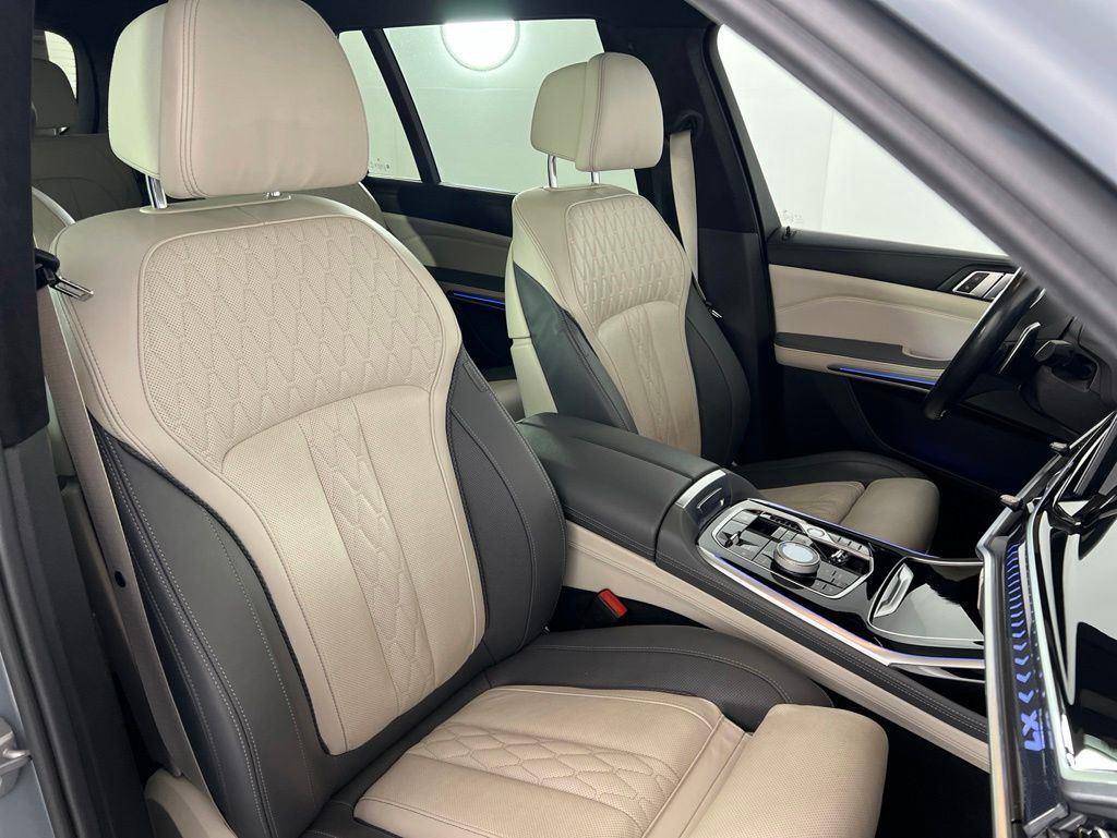 Used 2023 Gray Metallic BMW xDrive40i image 26