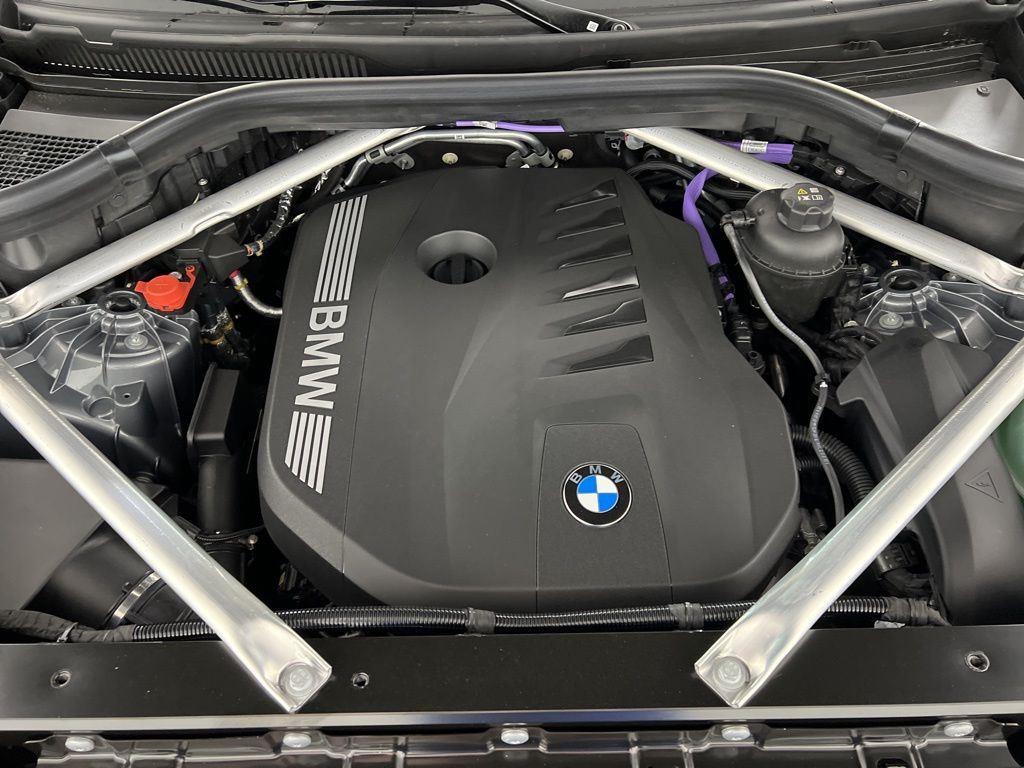 New 2026 Gray Metallic BMW xDrive40i image 14