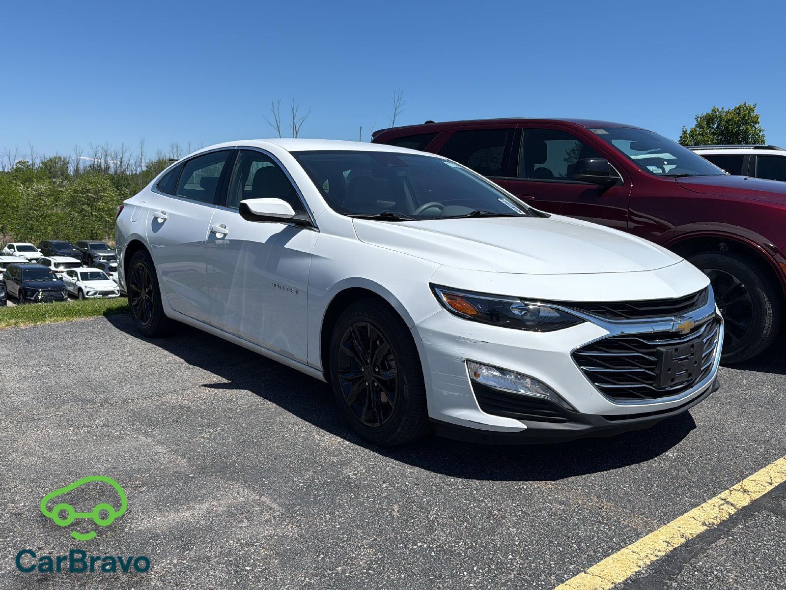 Summit White 2022 Chevrolet Malibu LT FWD Sedan Front-Wheel Drive Continuously Variable Transmission