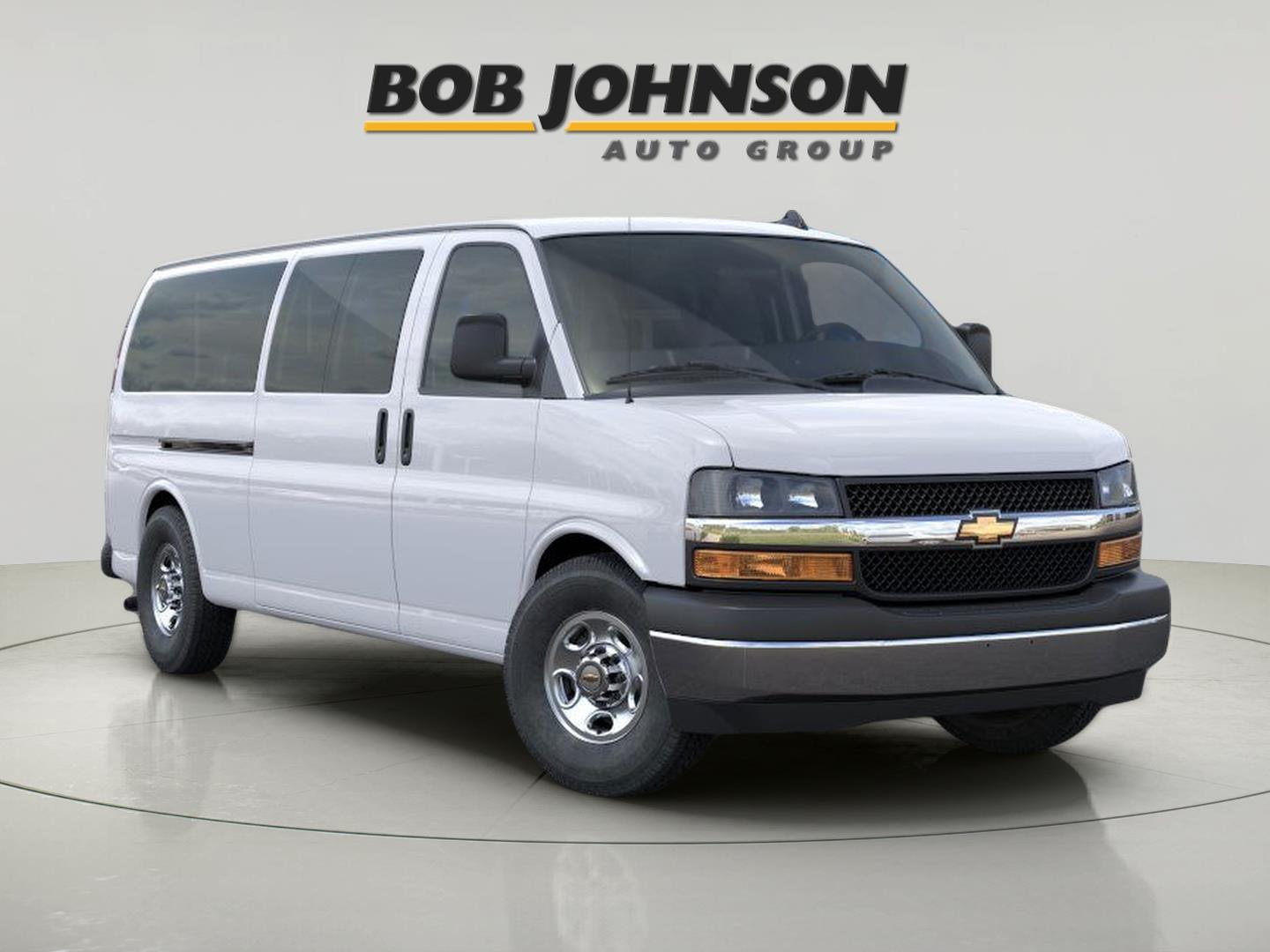 2025 Chevrolet Express Passenger LT's photo