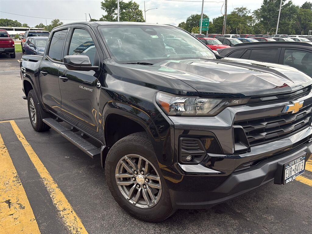 Black 2024 Chevrolet Colorado Pickup Truck Four-Wheel Drive 8-Speed Automatic