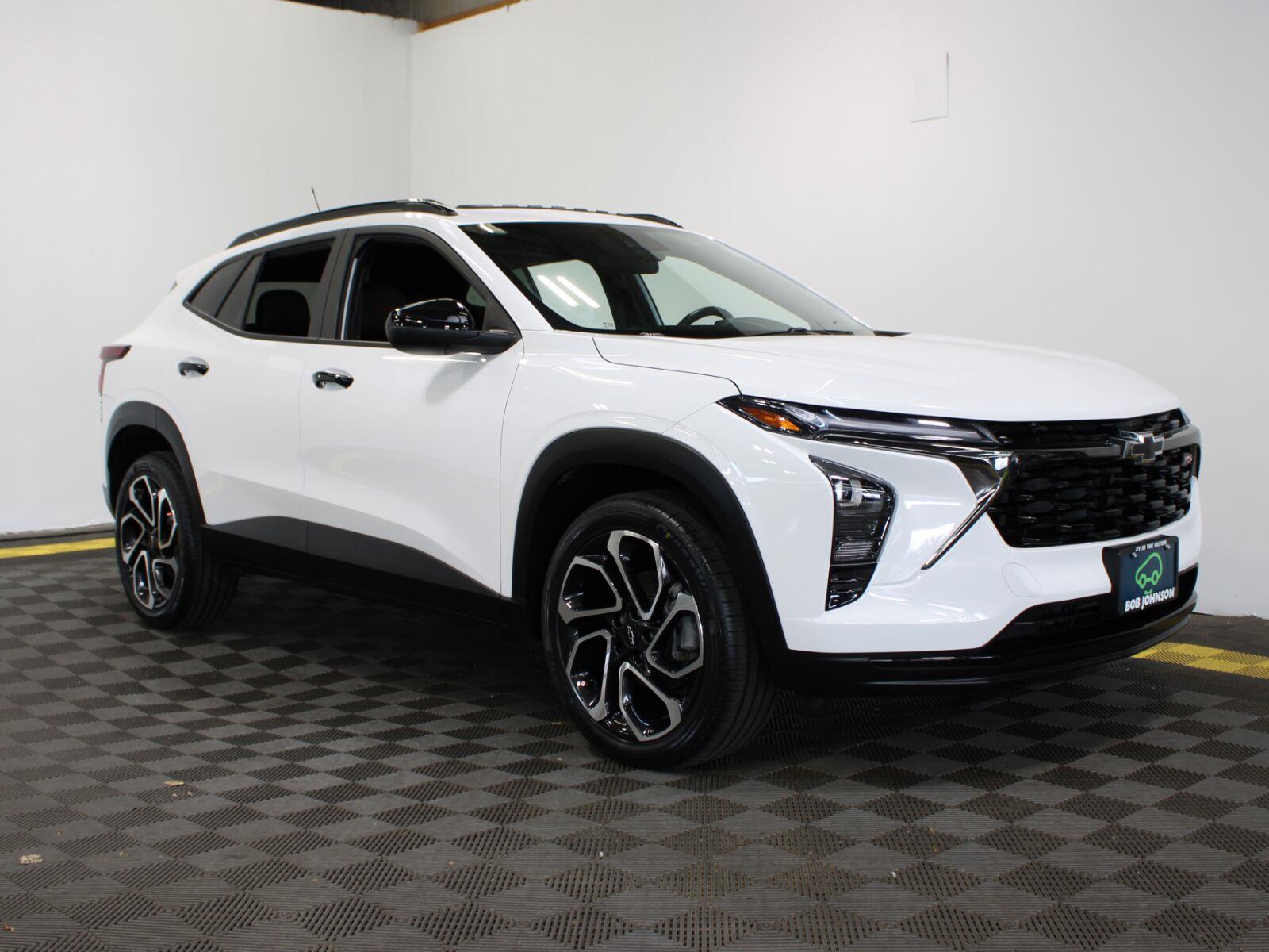 Summit White 2024 Chevrolet Trax SUV / Crossover Front-Wheel Drive 6-Speed Automatic