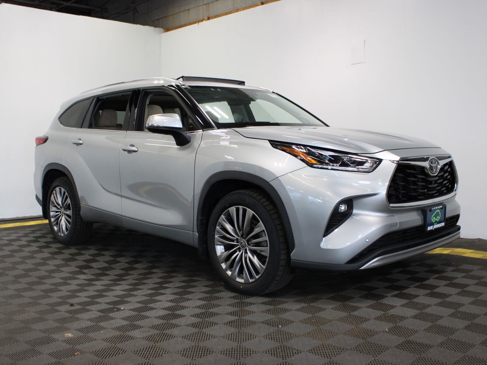 Celestial Silver Metallic 2021 Toyota Highlander SUV / Crossover All-Wheel Drive 8-Speed Automatic