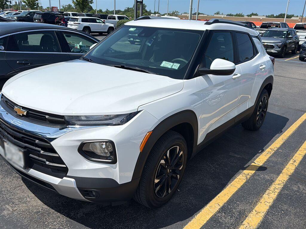 Summit White 2023 Chevrolet Trailblazer SUV / Crossover Four-Wheel Drive 9-Speed Automatic