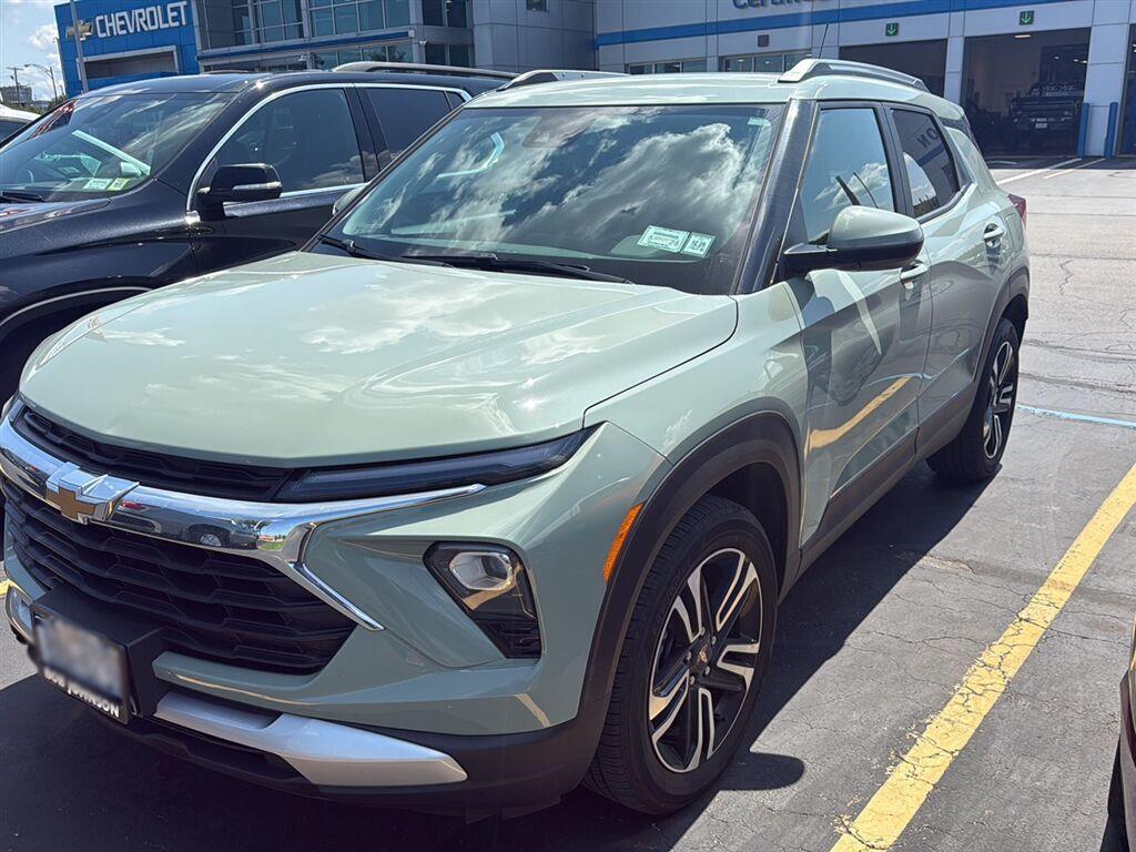Cacti Green 2025 Chevrolet Trailblazer SUV / Crossover Front-Wheel Drive Continuously Variable Transmission