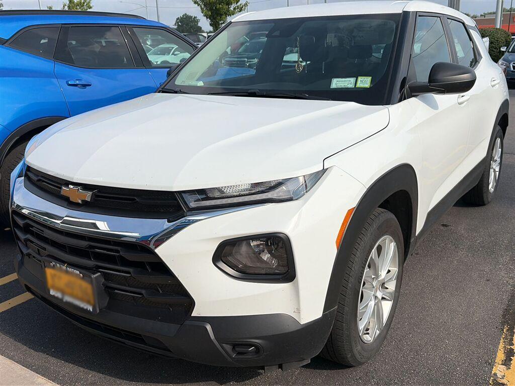 Summit White 2023 Chevrolet Trailblazer SUV / Crossover Front-Wheel Drive Continuously Variable Transmission