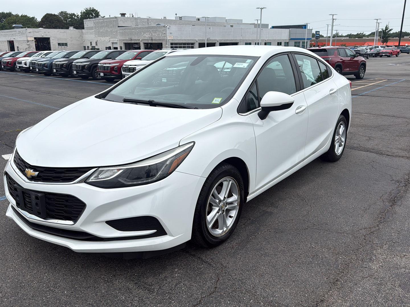 Summit White 2017 Chevrolet Cruze Sedan Front-Wheel Drive 6-Speed Automatic