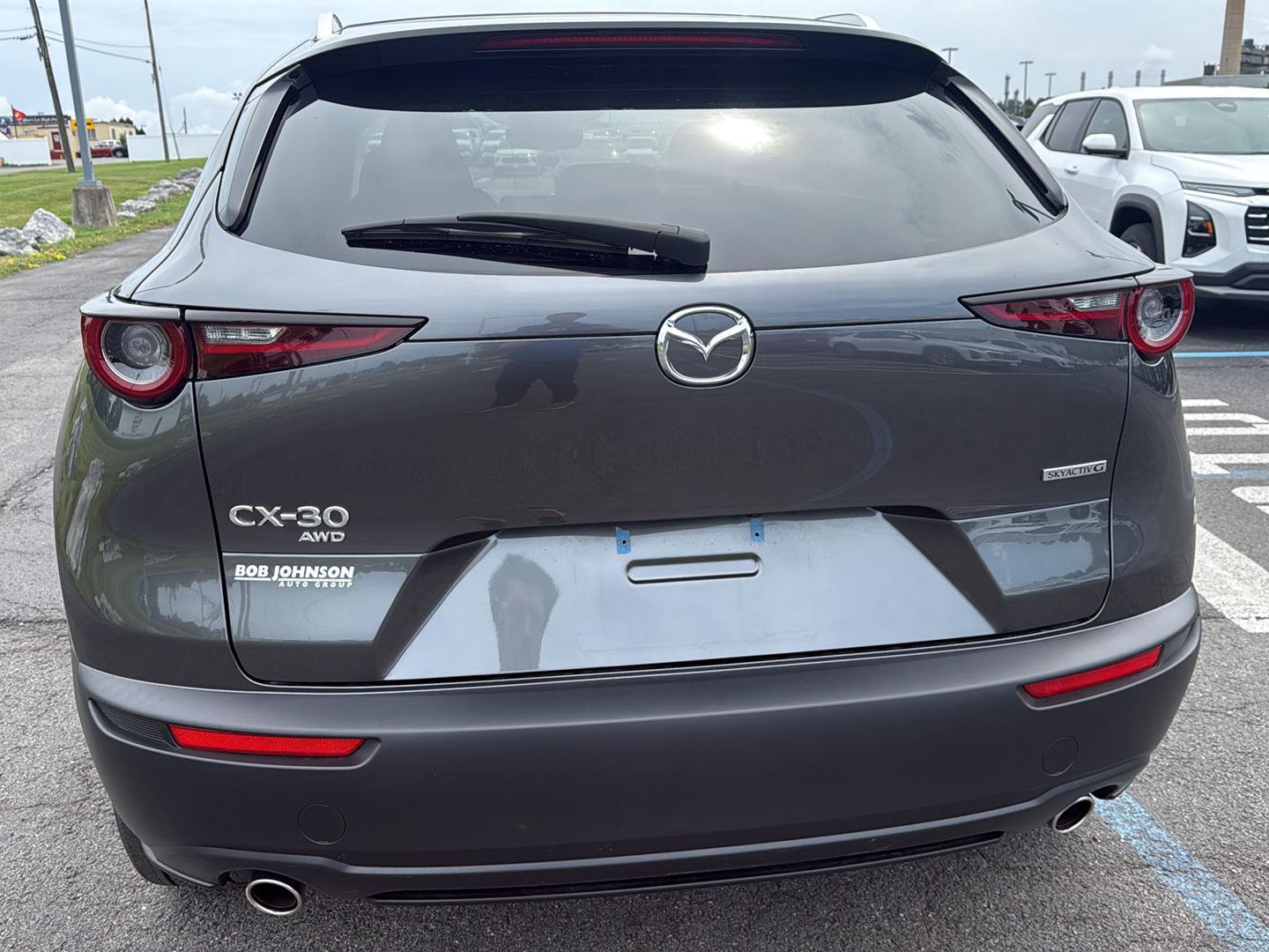 View vehicle photo 5