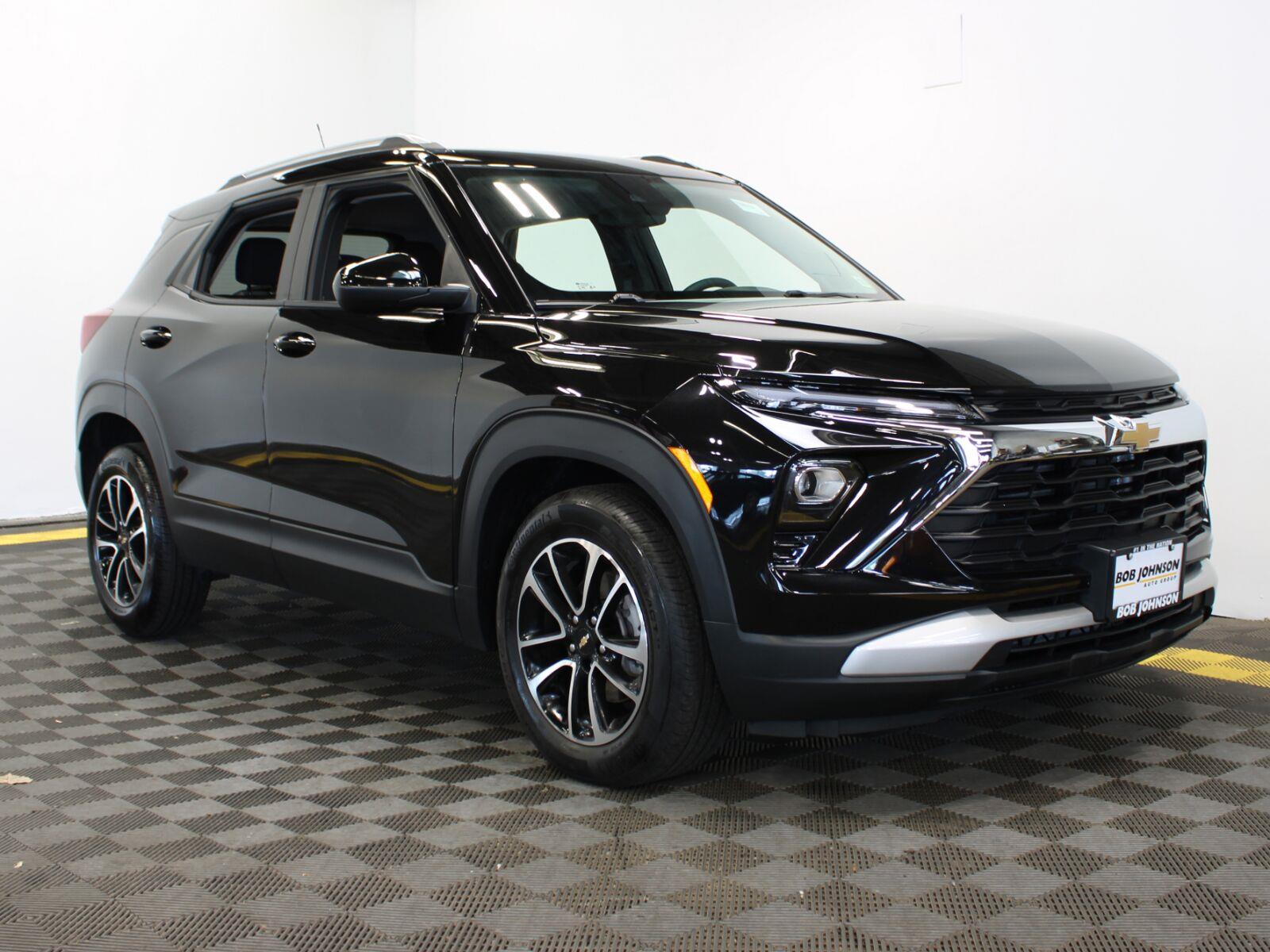 Mosaic Black Metallic 2025 Chevrolet Trailblazer SUV / Crossover Front-Wheel Drive Continuously Variable Transmission