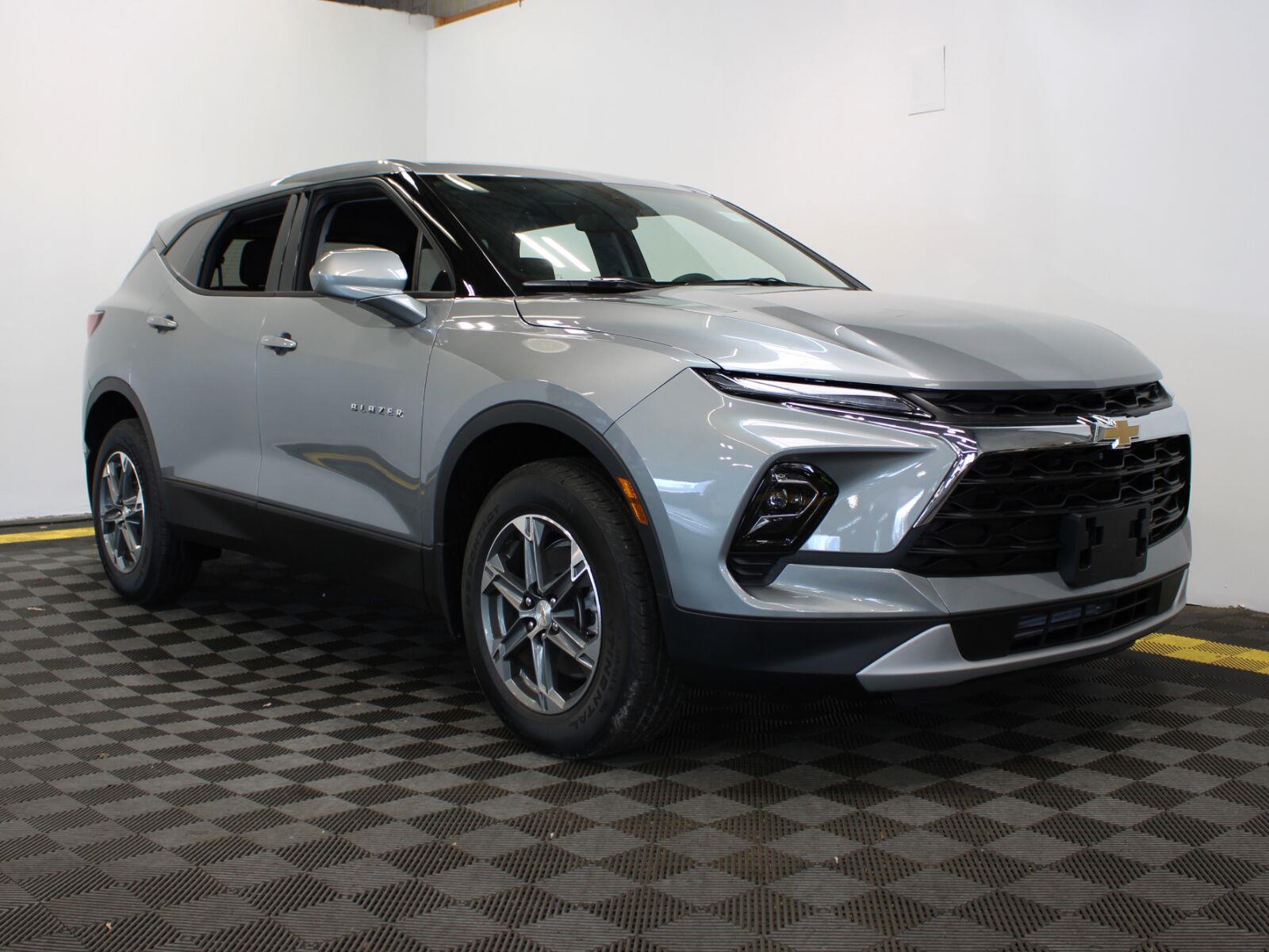 Sterling Gray Metallic 2026 Chevrolet Blazer SUV / Crossover 9-Speed Automatic
