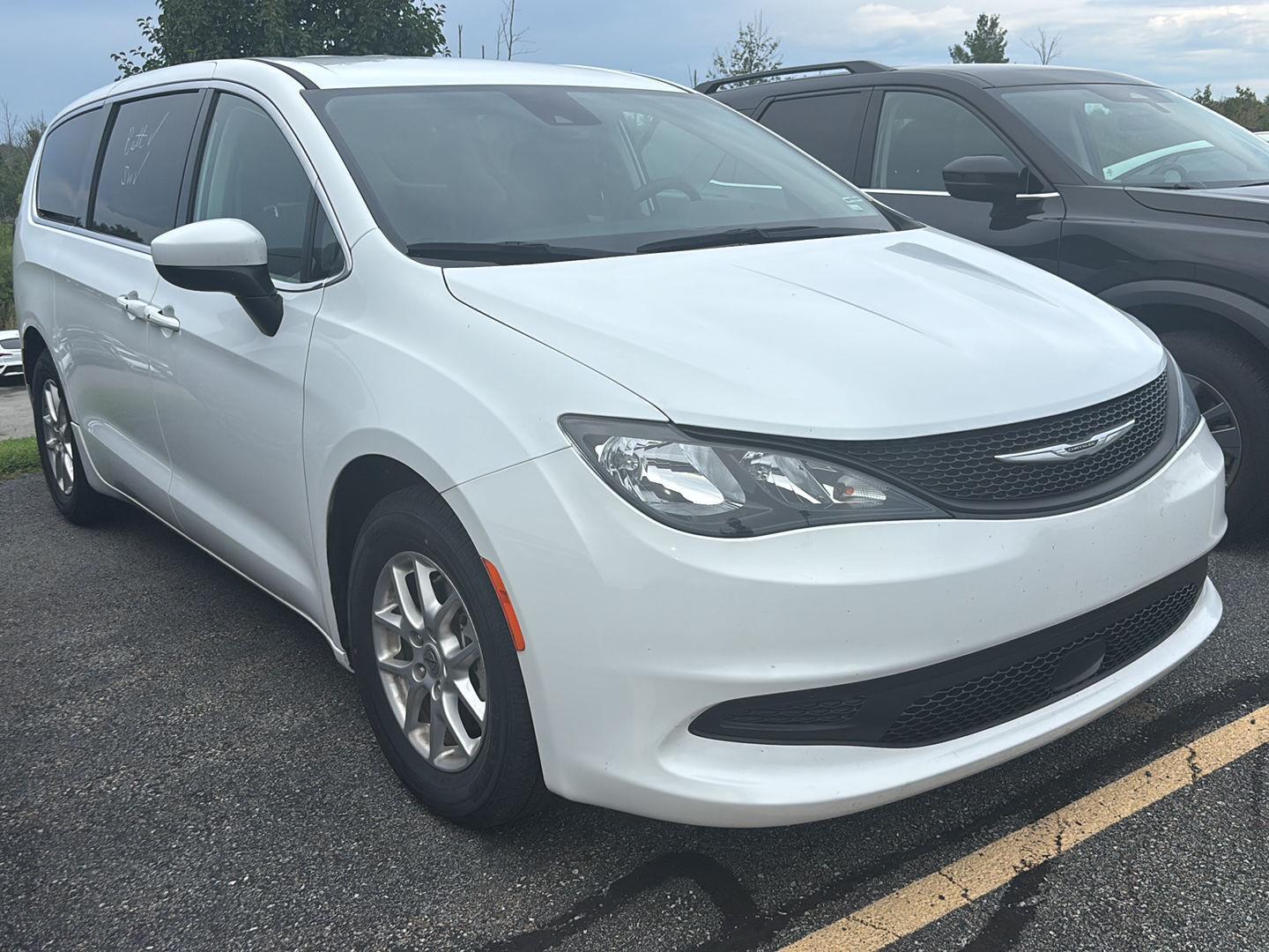 2023 Chrysler Voyager WH Minivan Tracción delantera 