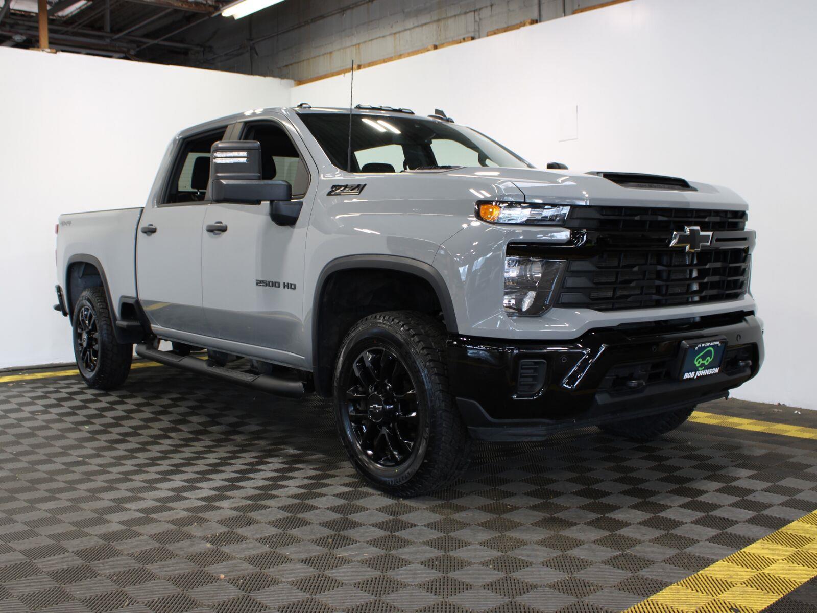 2025 Chevrolet Silverado 2500HD Custom Crew Cab 4WD