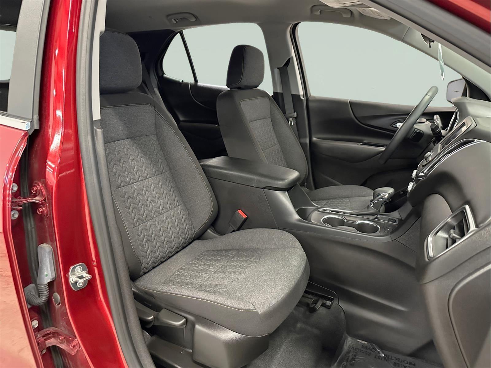 2024 Chevrolet Equinox LT - Photo 10