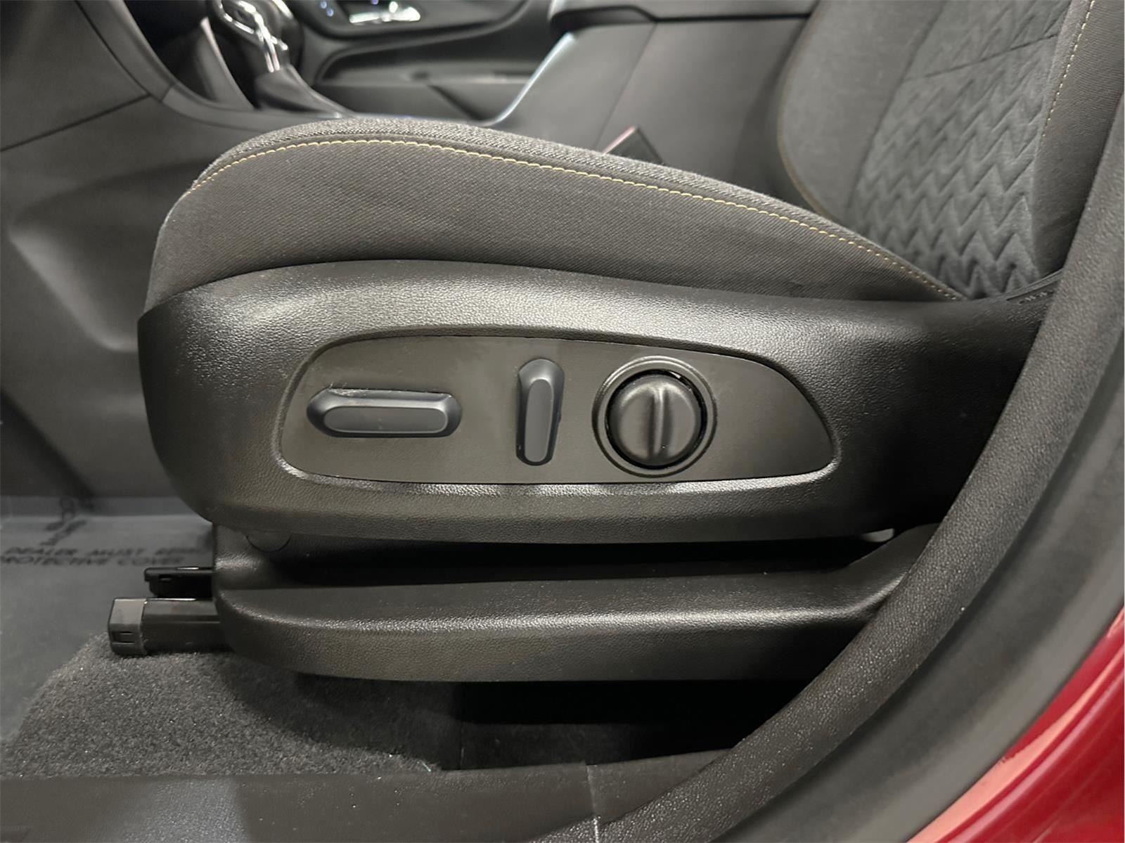 2024 Chevrolet Equinox LT - Photo 16