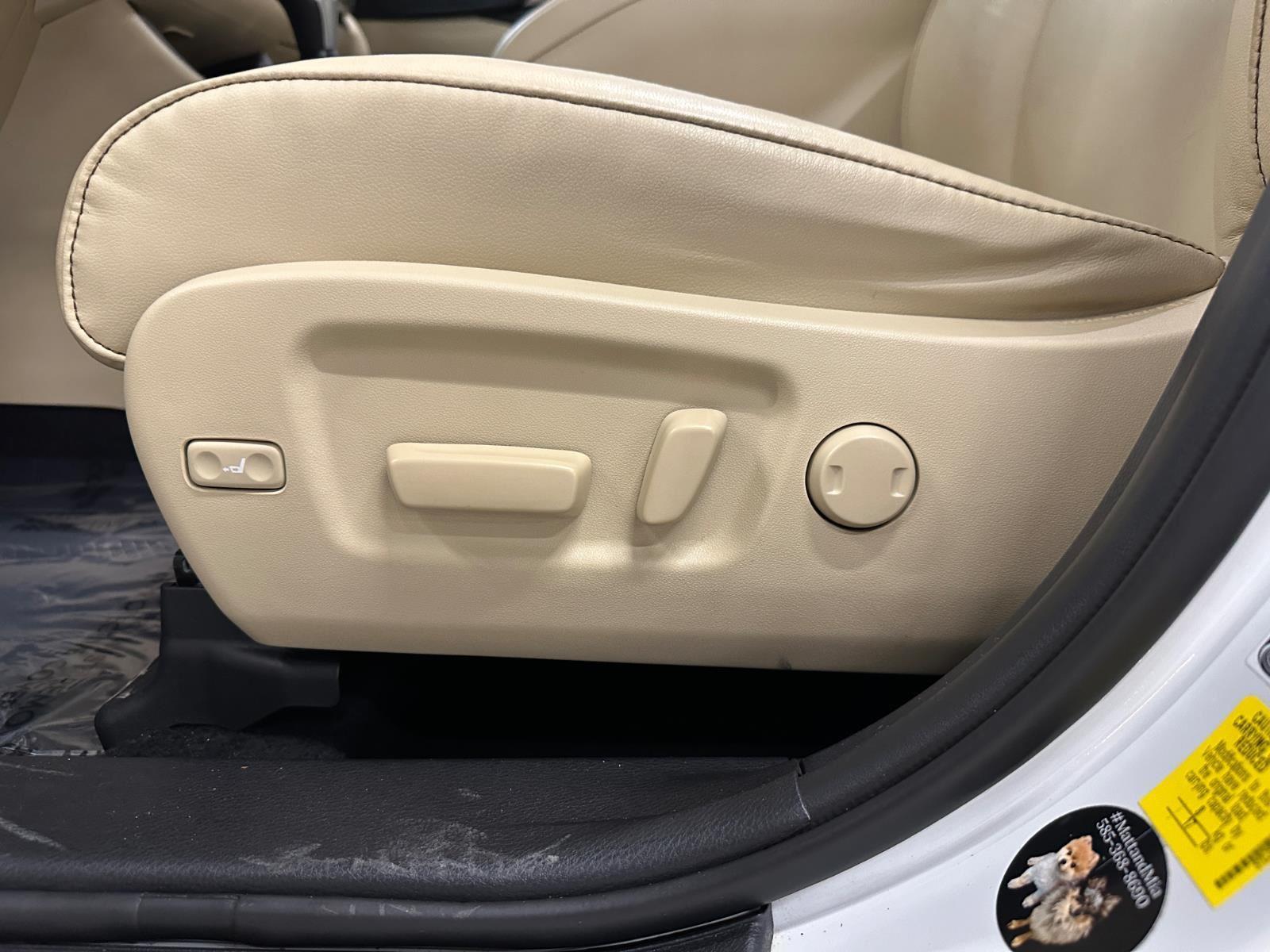 2019 Toyota Highlander XLE - Photo 17