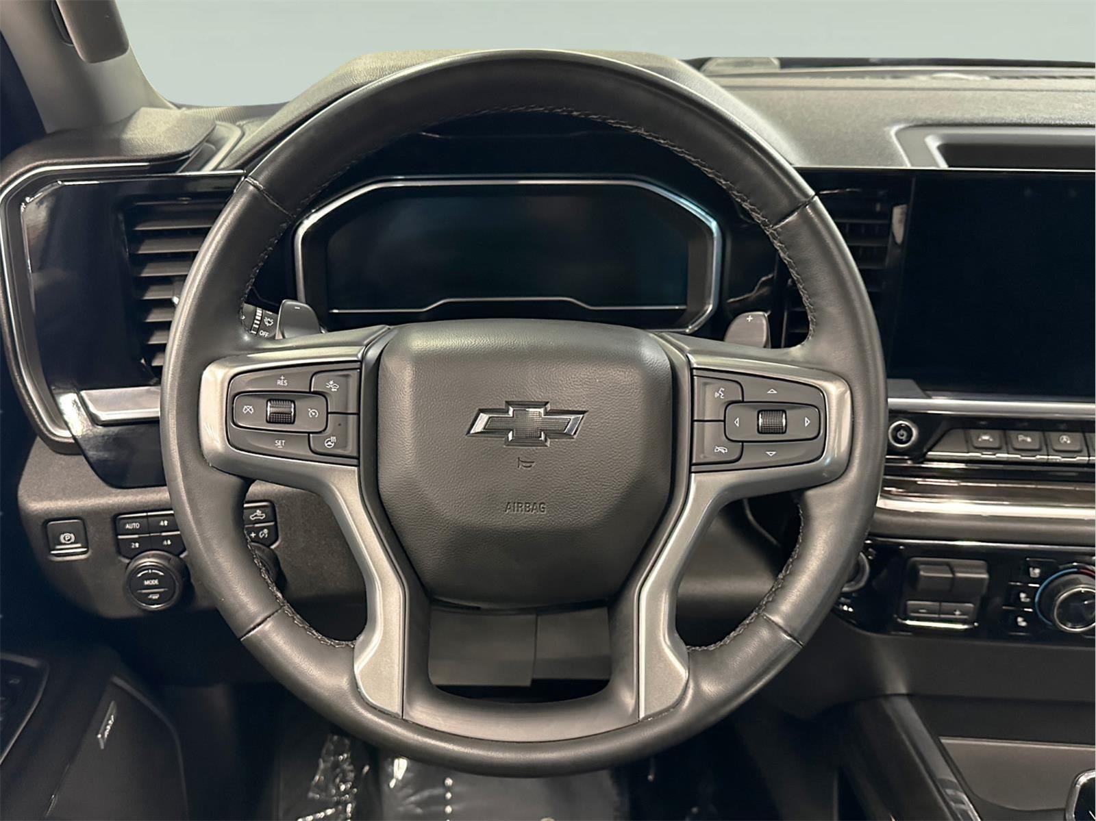 2023 Chevrolet Silverado 1500 LTZ - Photo 22