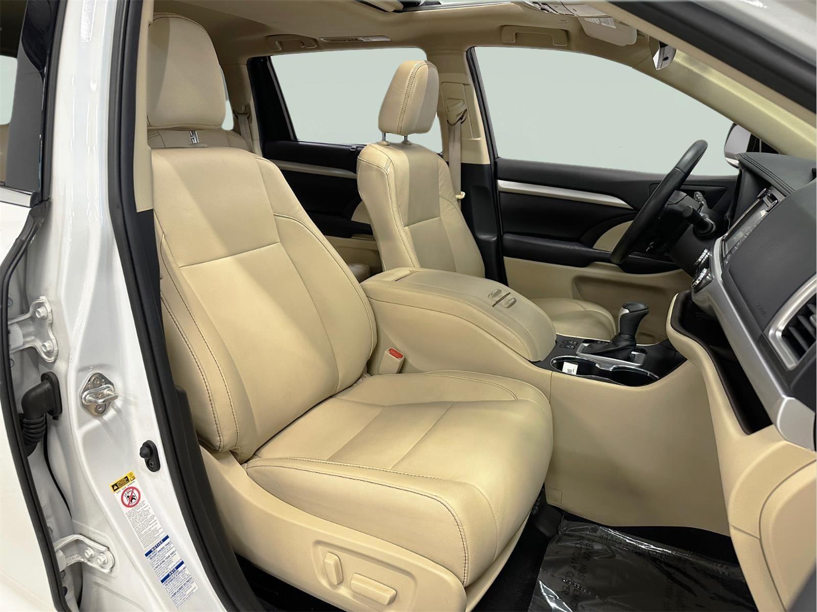 2019 Toyota Highlander XLE - Photo 9