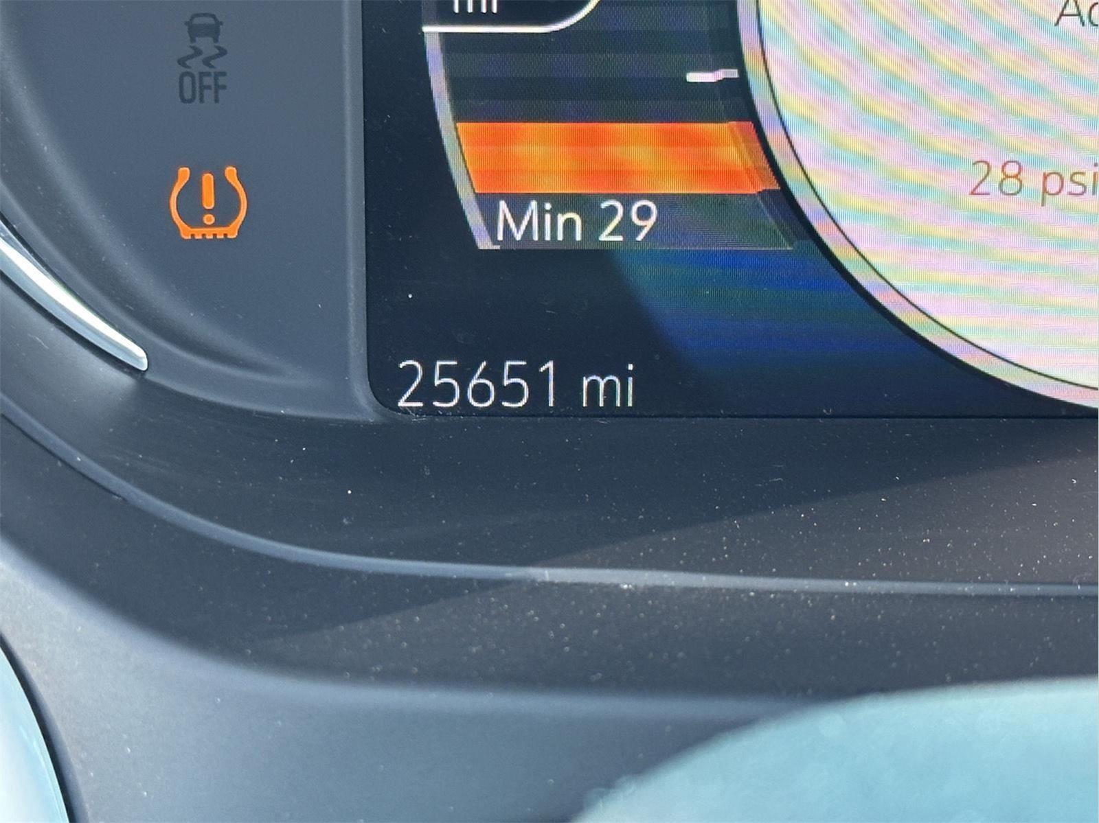 2019 Chevrolet Bolt EV Premier Auto's photo