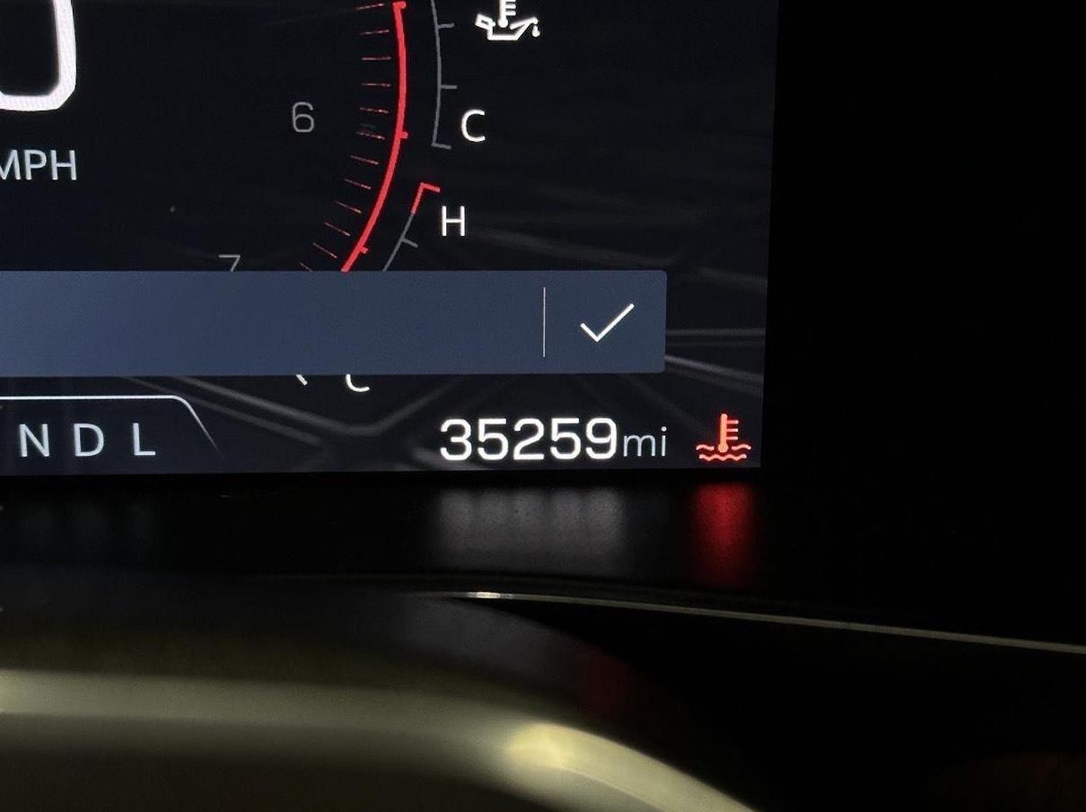 2023 GMC Canyon AT4 4WD Crew Cab Short Box's photo