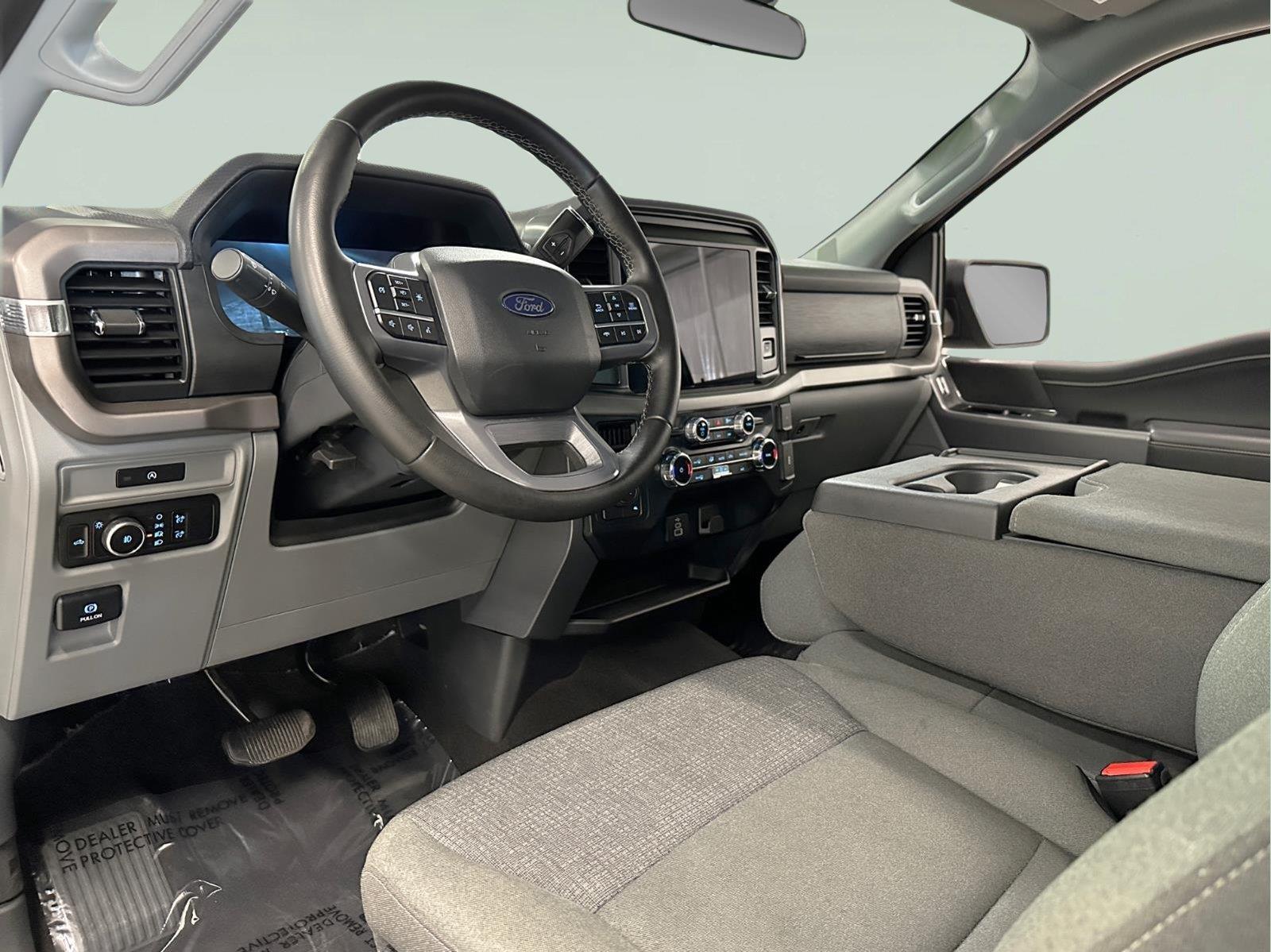 2025 Ford F-150 XLT - Photo 9