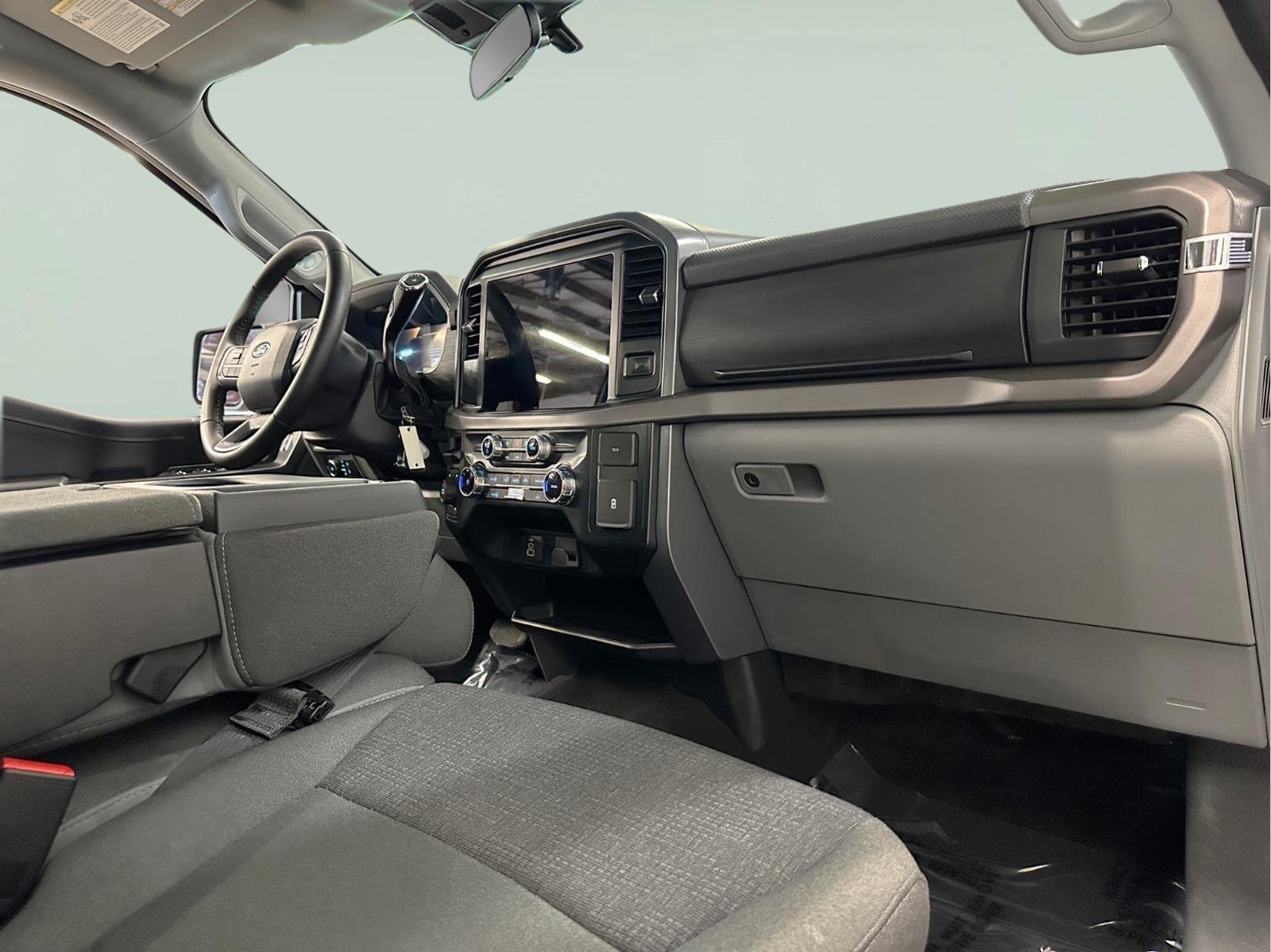 2025 Ford F-150 XLT - Photo 11