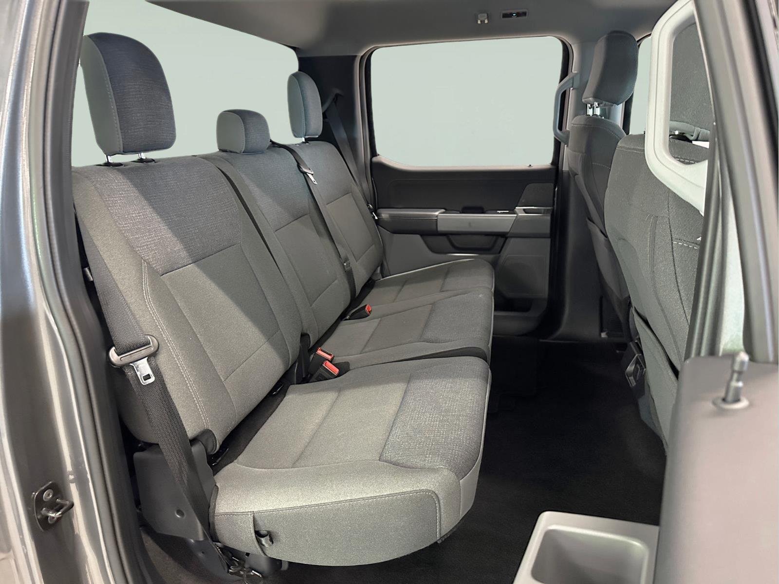 2025 Ford F-150 XLT - Photo 13