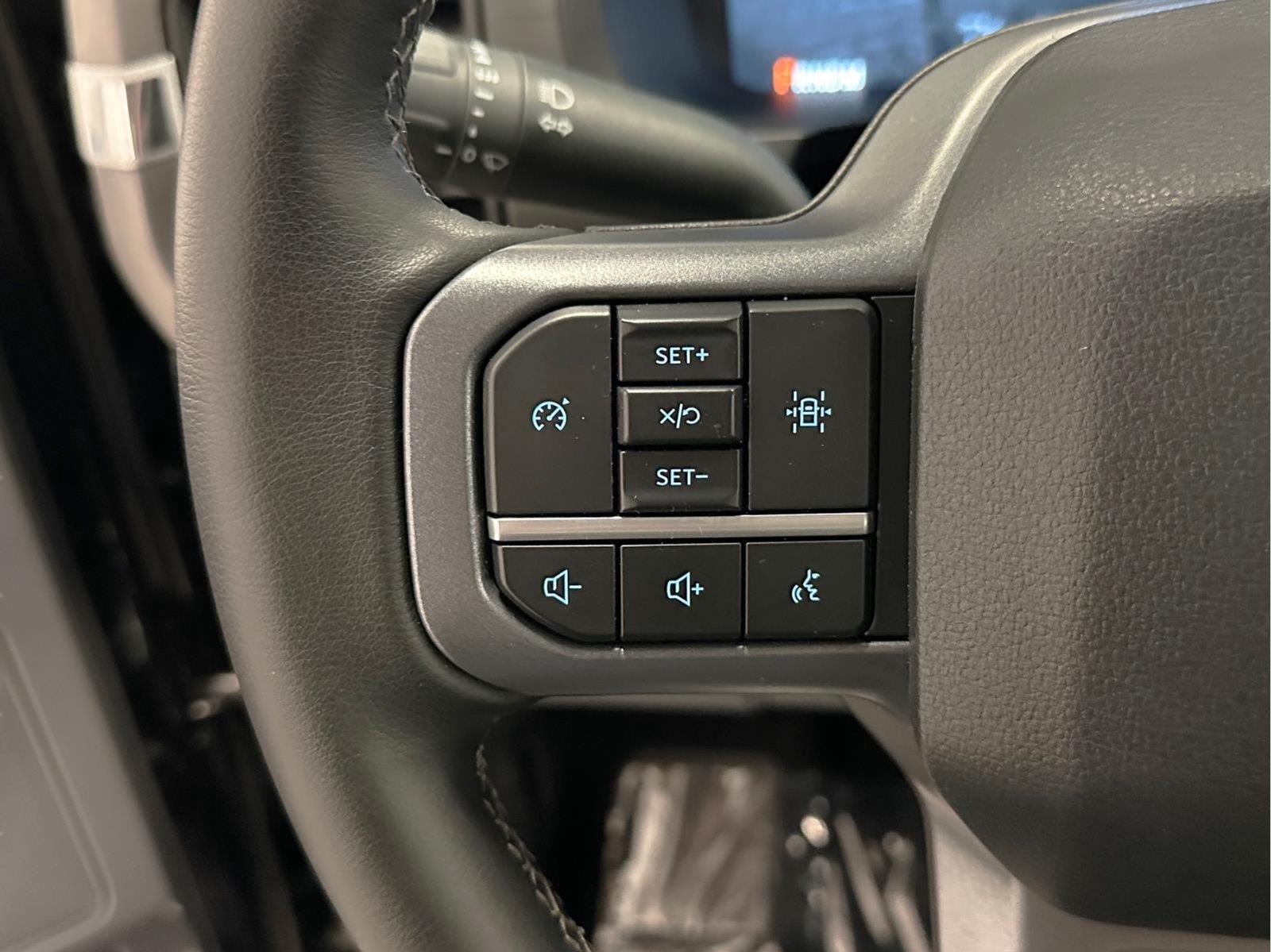 2025 Ford F-150 XLT - Photo 15