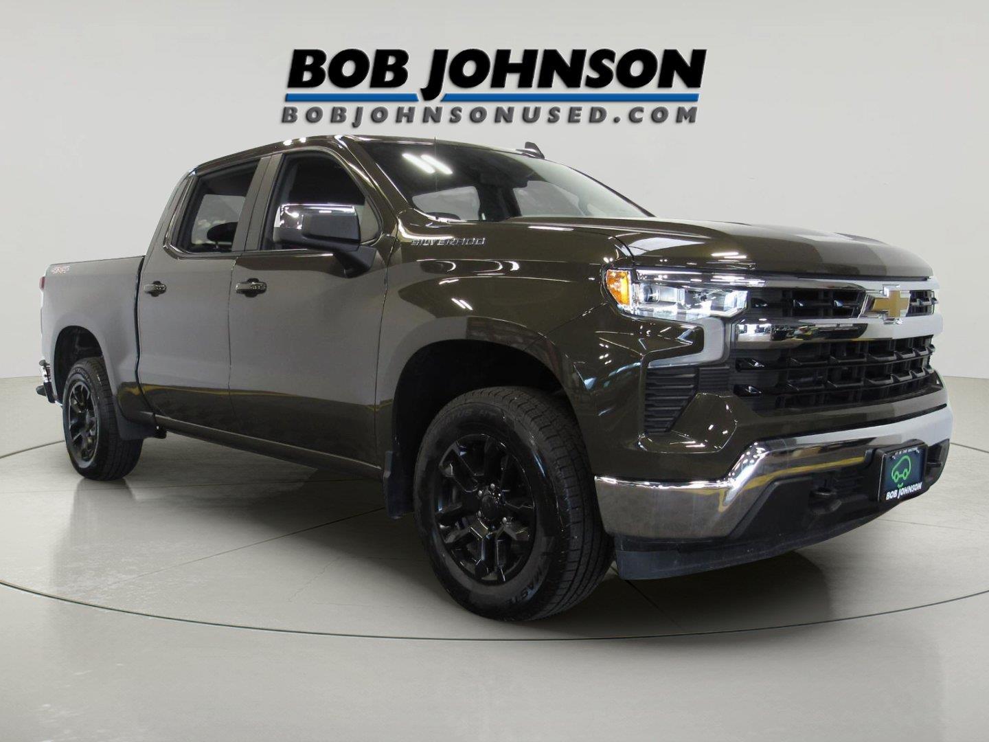 Harvest Bronze Metallic 2024 Chevrolet Silverado 1500 Pickup Truck Four-Wheel Drive 8-Speed Automatic