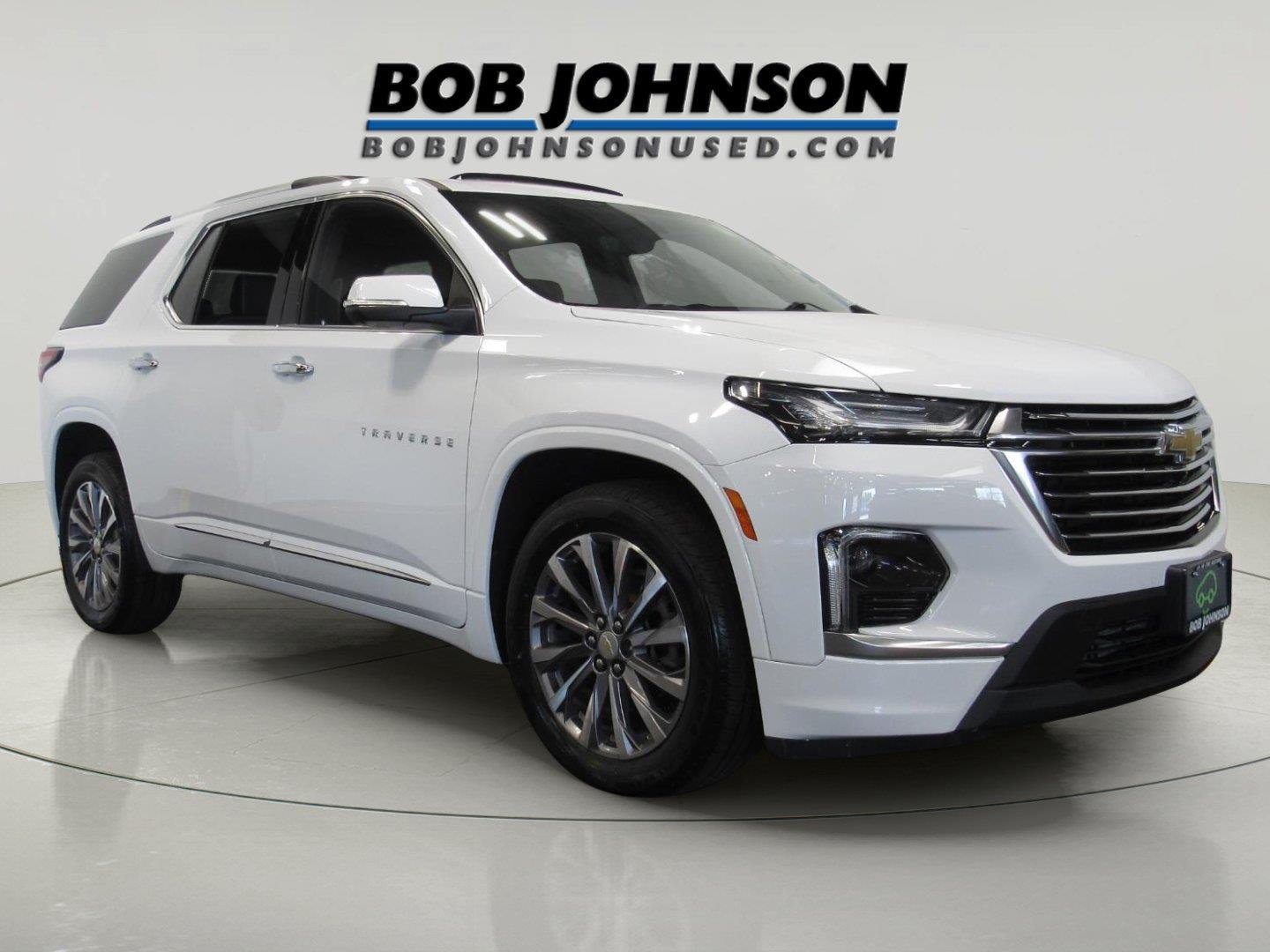 Summit White 2023 Chevrolet Traverse SUV / Crossover Four-Wheel Drive 9-Speed Automatic