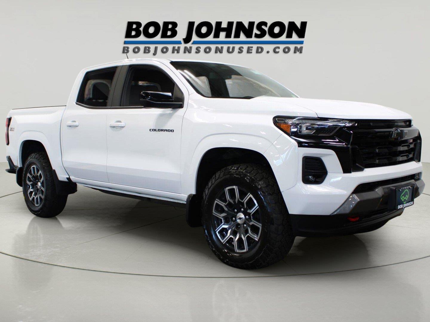 Summit White 2023 Chevrolet Colorado Pickup Truck Four-Wheel Drive 8-Speed Automatic