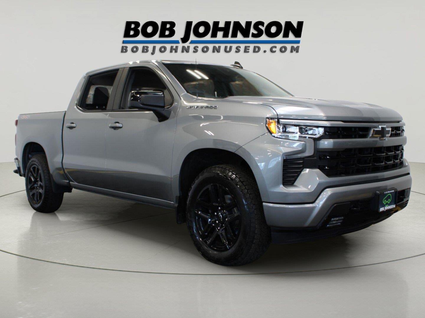 Sterling Gray Metallic 2024 Chevrolet Silverado 1500 Pickup Truck Four-Wheel Drive Automatic