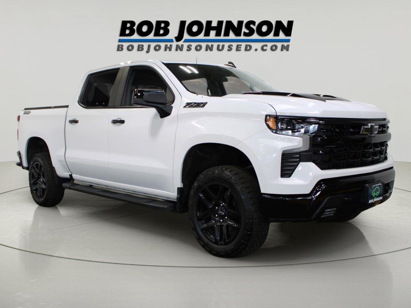 Summit White 2024 Chevrolet Silverado 1500 Pickup Truck Four-Wheel Drive Automatic