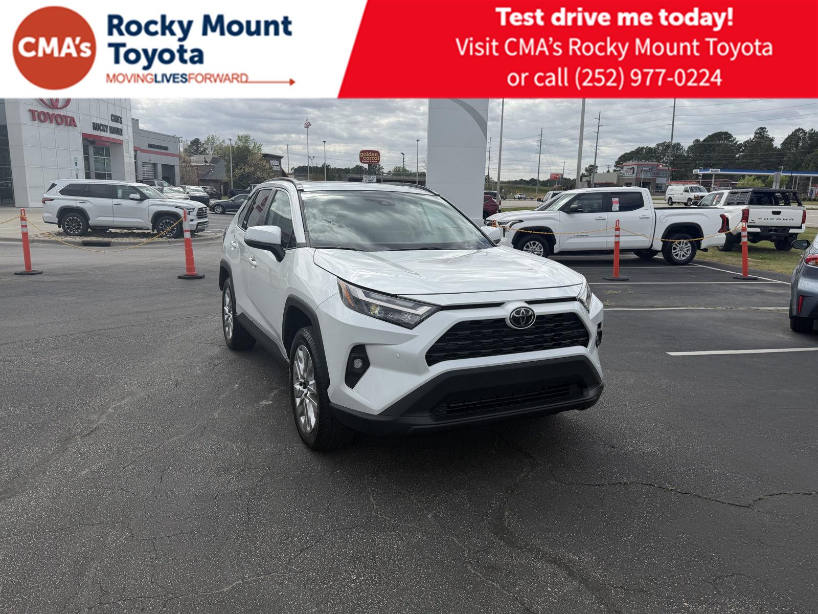 White (Wind Chill Pearl) 2025 Toyota RAV4 XLE Premium AWD SUV / Crossover All-Wheel Drive 8-Speed Automatic