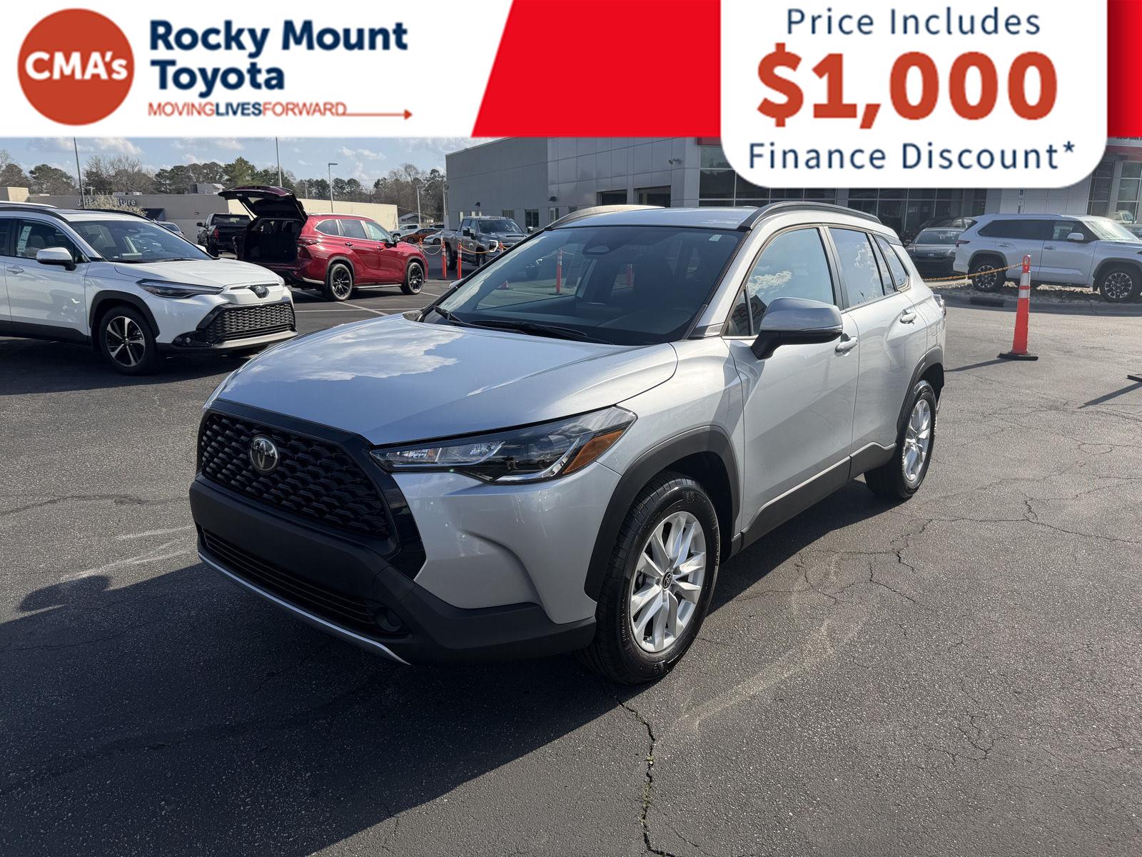 View vehicle photo 3