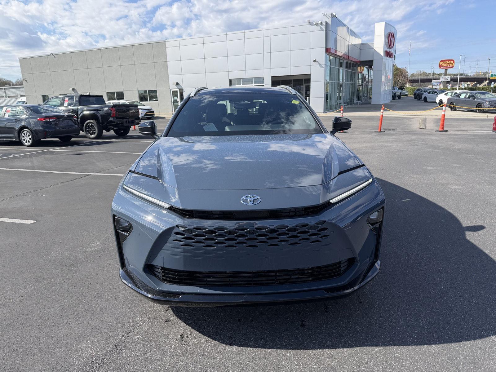 View vehicle photo 2